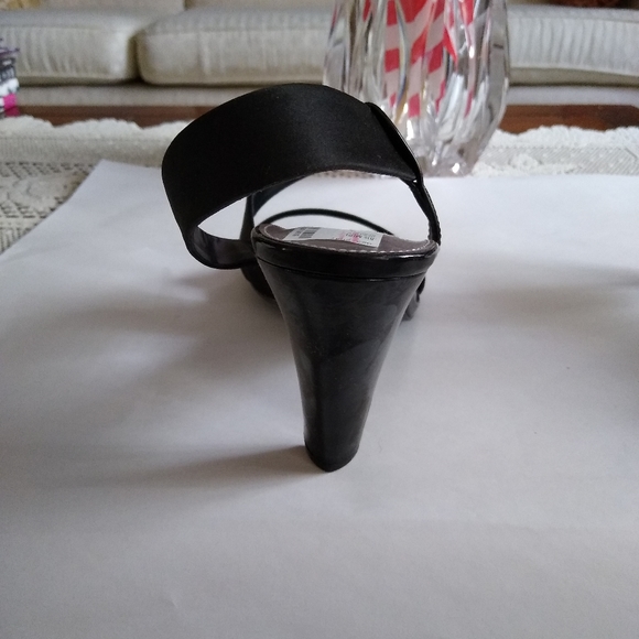 Worthington Shoes - Picture 3 of 5